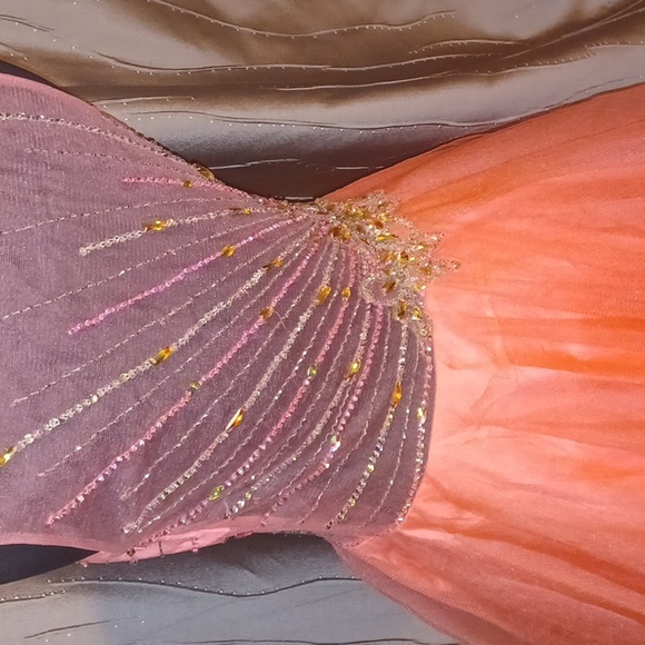 🎉🪞🎊City Princess Gown🩷🎉 - Picture 5 of 10